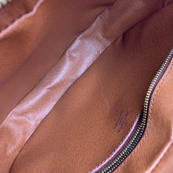 ❗️SOLD❗️🛍Louis Vuitton Jeune Fille GM🛍 - Picture 14 of 16